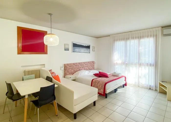 Cernobbio Residence מלון דירות צ'רנוביו