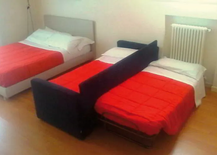 Cernobbio Residence מלון דירות 3*